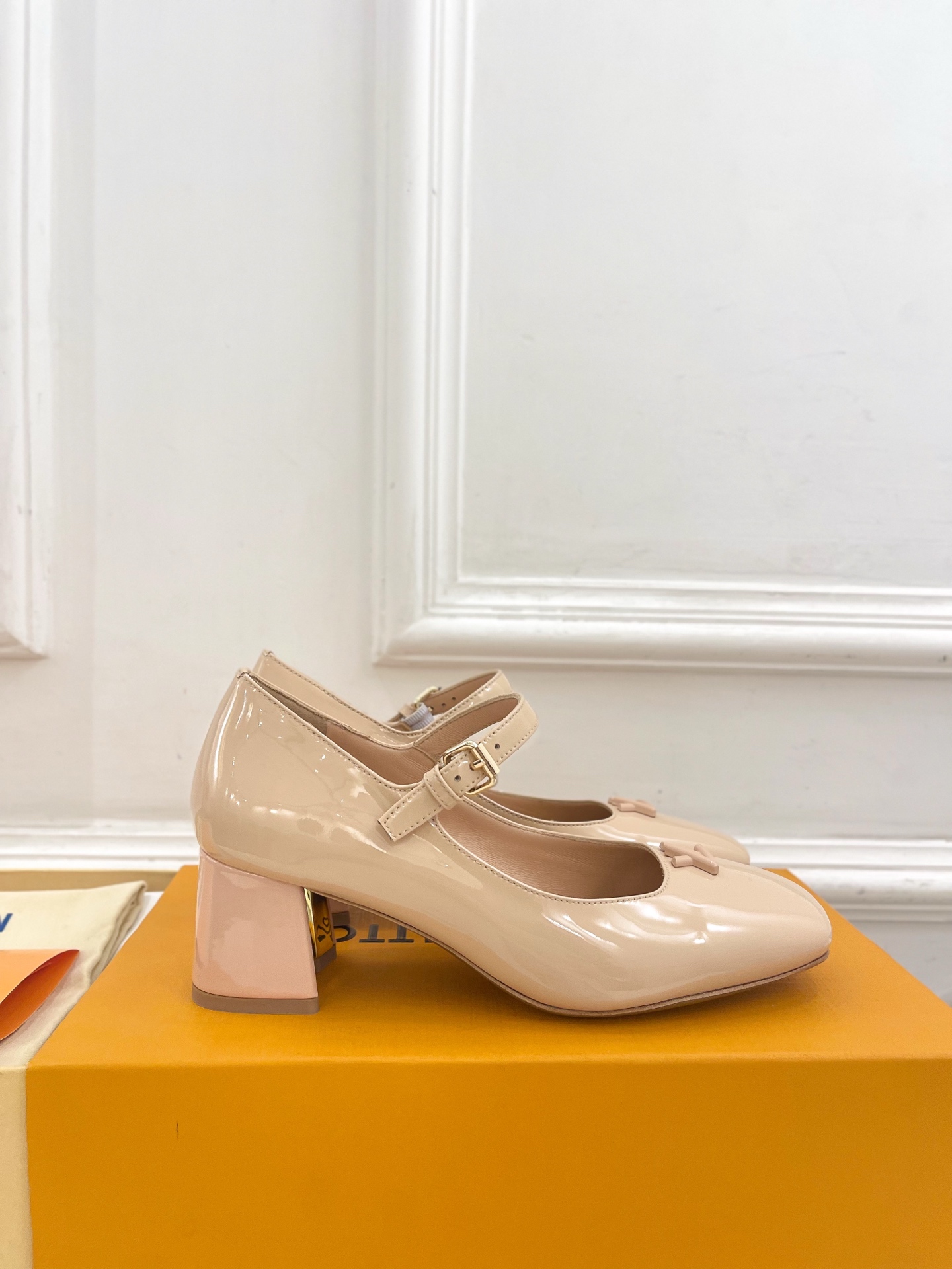 Women's high heels